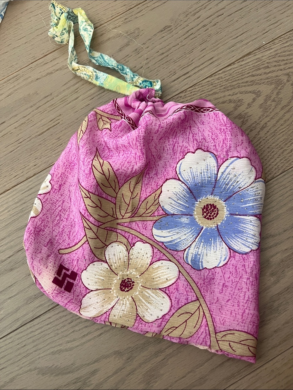 Floral Drawstring Pouch - Pink - Picture 4 of 5